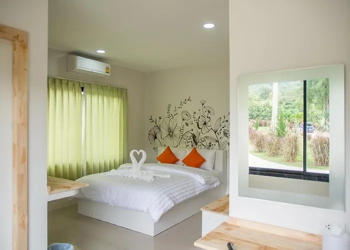 ขุนเขาตำนานไพรรีสอร์ต สวนผึ้ง